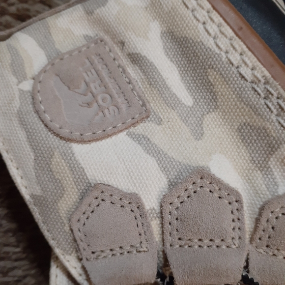 Sorel waterproof boots - Picture 5 of 10